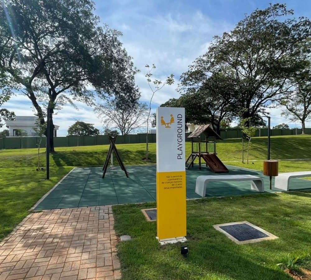 5f323d24-803a-45b8-898d-86212582e02e