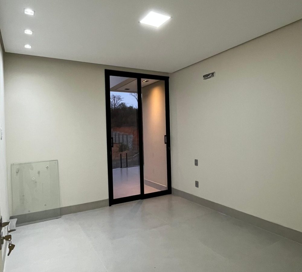 PHOTO-2025-11-11-07-32-18-5